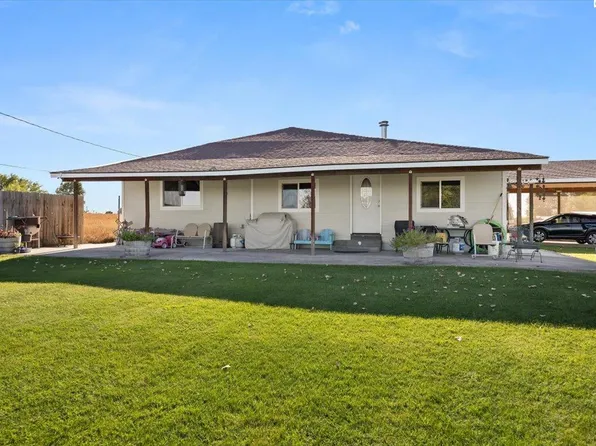 862 Snipes Pump Rd, Sunnyside, WA 98944