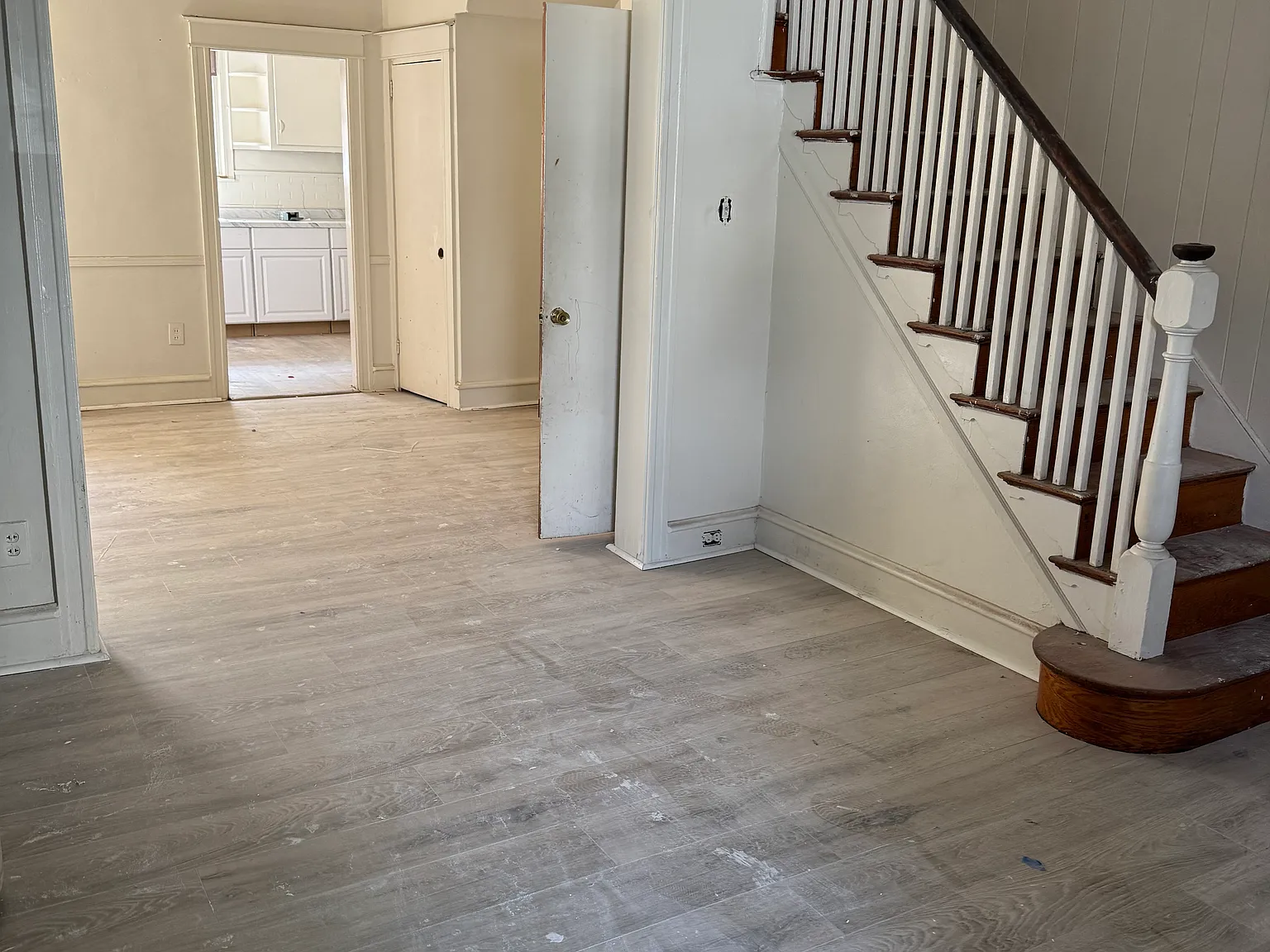 3 bed, 1132 sqft, $2,000 — Photo 3