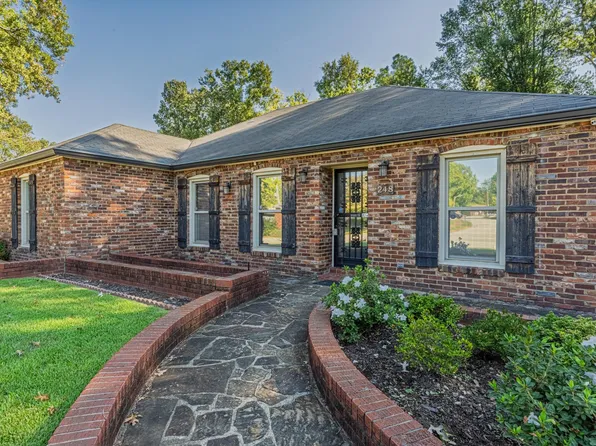 248 N Yates Rd, Memphis, TN 38120