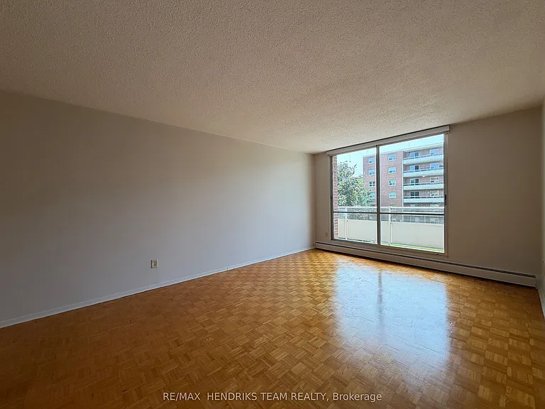 49 Leaside Dr #303 — Photo 5