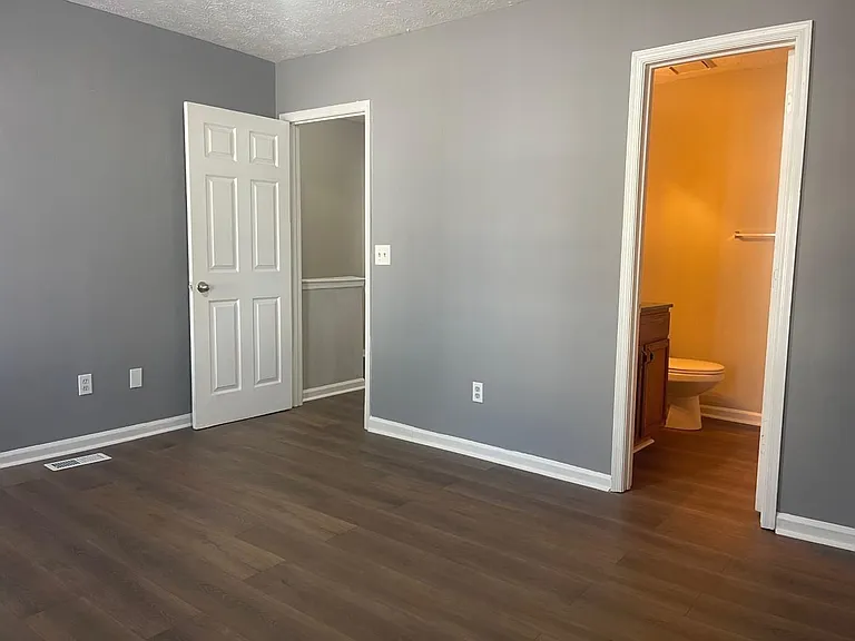 401 Water Oak Way — Photo 13