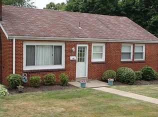 29 Locust Ln, Pittsburgh, PA 15241