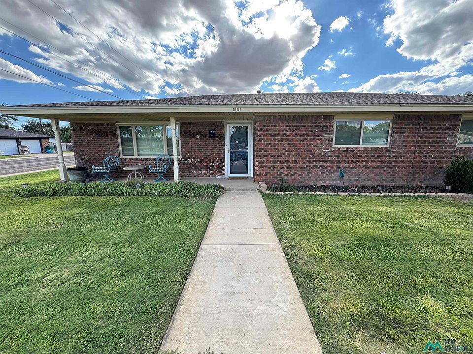 1st image of 2101 N Adobe Dr