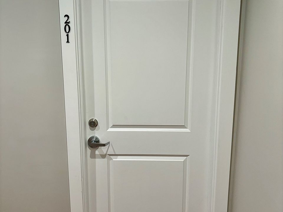 95 Cedar Street - Unit 201 Entrance