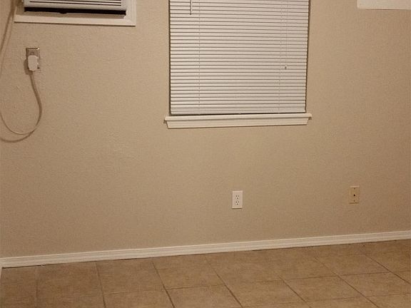 5th image of 530 N Burk St APT A
