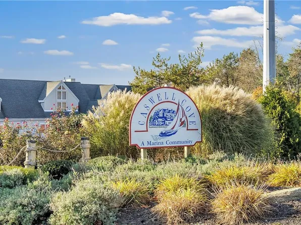 112 Popes Island Road #112, Milford, CT 06461