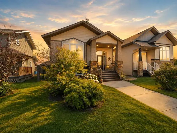 84 W Mackenzie Cres, Lacombe, AB T4L 0B2