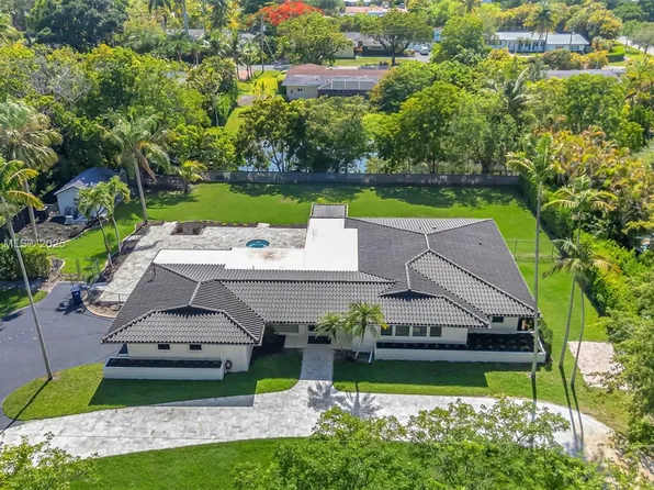 11230 SW 69th Ct, Pinecrest, FL 33156