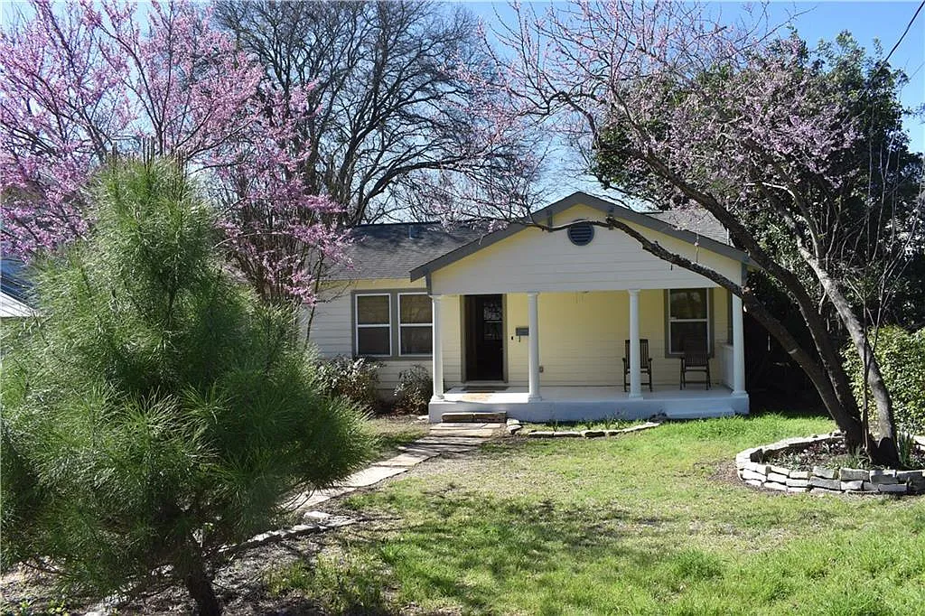 2 bed, 2.0 bath, 1270 sqft, $2,990 — Photo 1