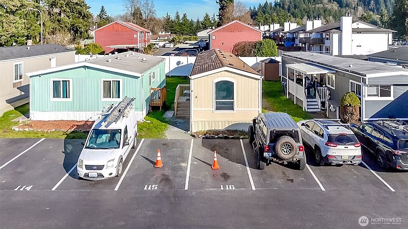 5th image of 210 37th St SE #8
