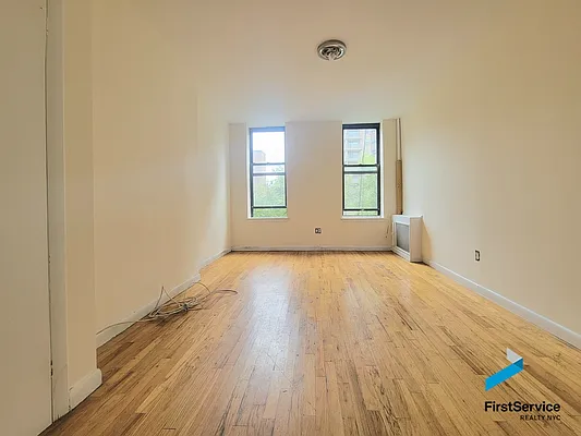 Rented by FirstService Realty (legacy) | media 6