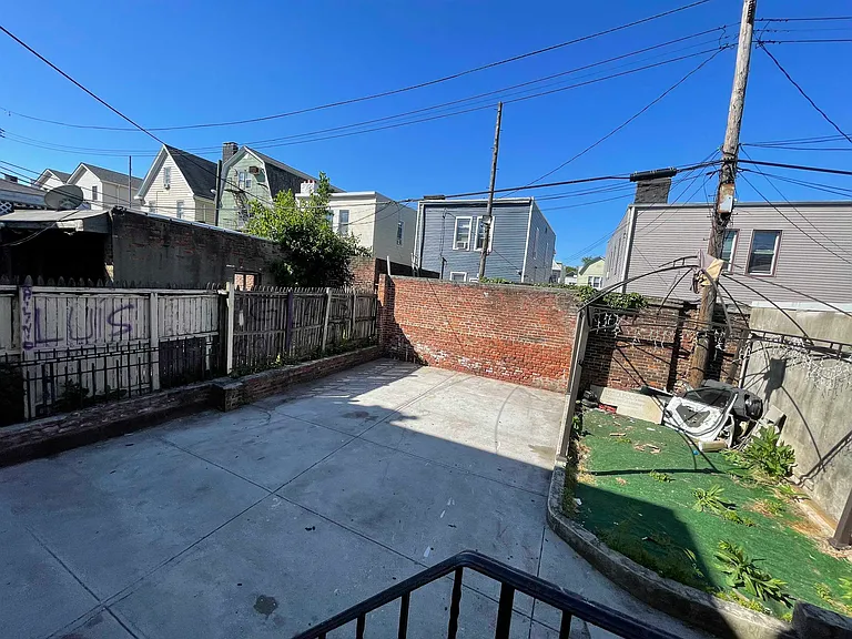 297 Fulton Ave — Photo 16