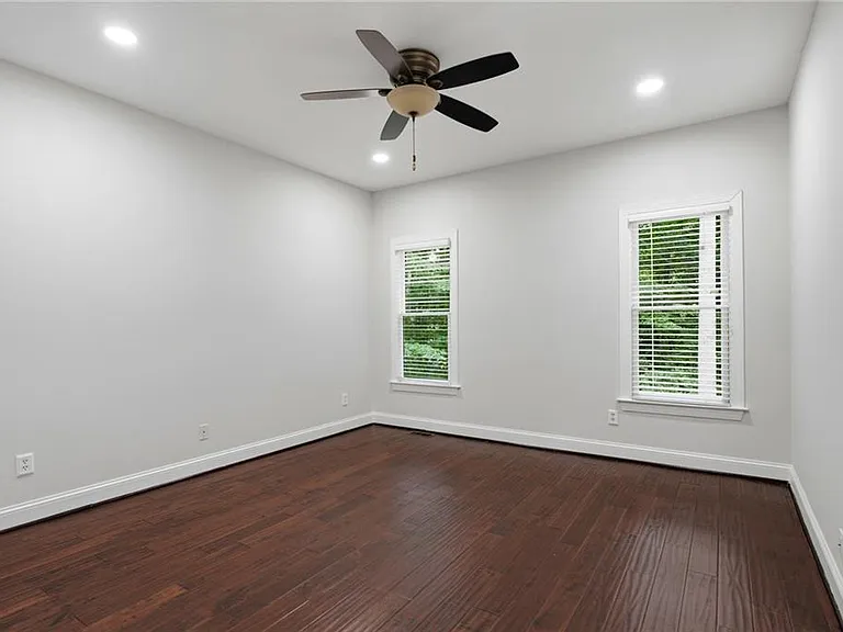 730 Rose Creek Cir — Photo 21