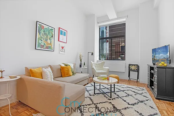 Rented by City Connections Realty | media 2