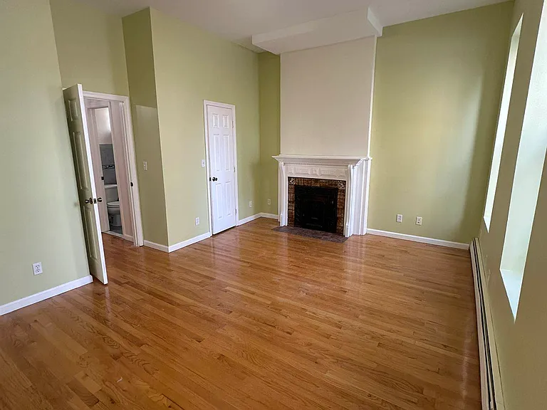 21 Vernon Ave #1 — Photo 11