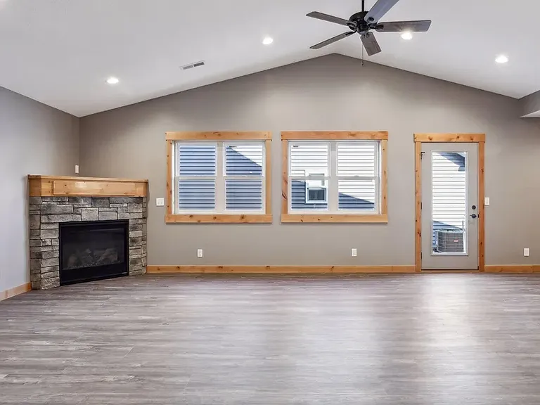 150 Steelhead Dr — Photo 3