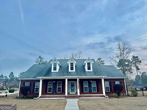4th image of 605 Patrick Way