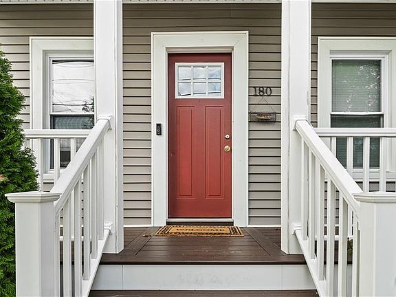 2nd image of 180 Darlingdale Ave