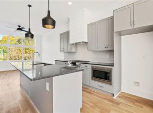 810 W College Ave, Decatur, GA 30030