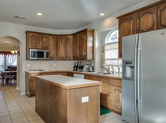 5th image of 2311 Bay Lakes Ct