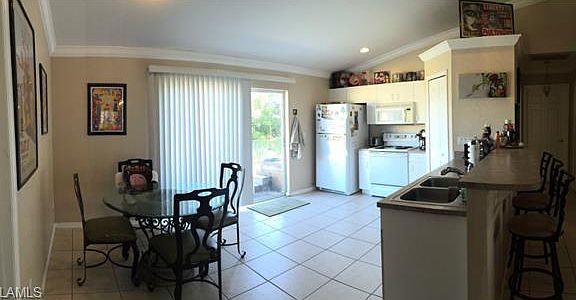 3rd image of 768 Arundel Cir