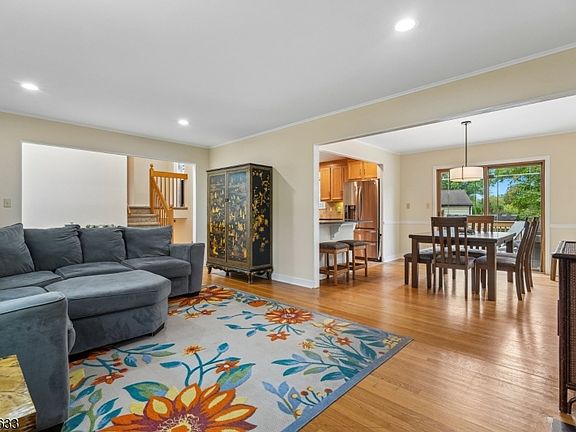 5th image of 91 Ridge Dr