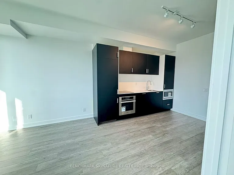 88 Queen St E #5312 — Photo 2