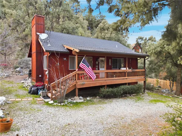 2525 Glacier Dr, Pine Mountain Club, CA 93222