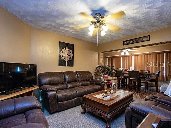 5th image of 106 Shady Oak Ave