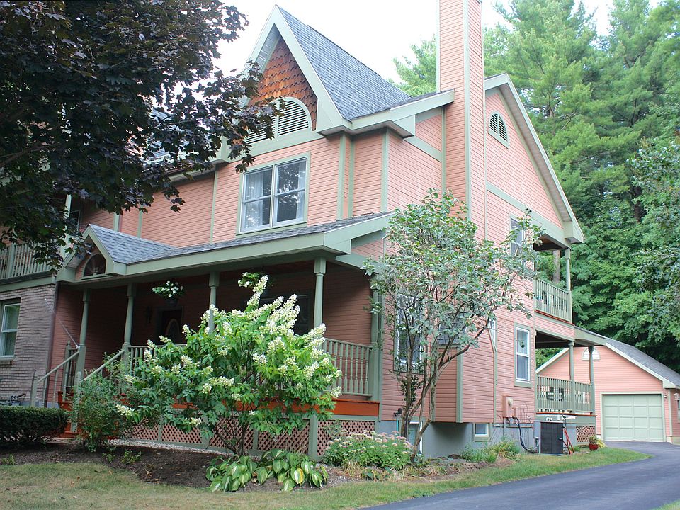 1st image of 22 Sarazen St
