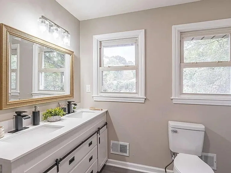 1523 Delia Dr — Photo 21