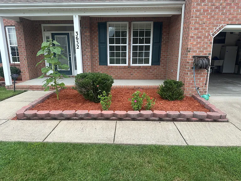 3632 Garland Dr — Photo 2