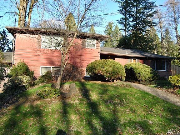 2nd image of 1930 Eastwood Dr SE