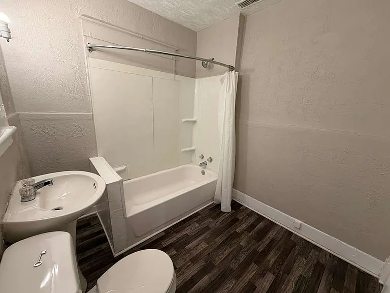 1063 Norwood Ave #2 — Photo 9