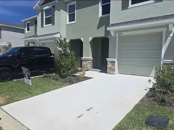 32513 Midsummer Night Ln, Wesley Chapel, FL 33543
