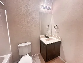 569 Creekside Cir — Photo 7