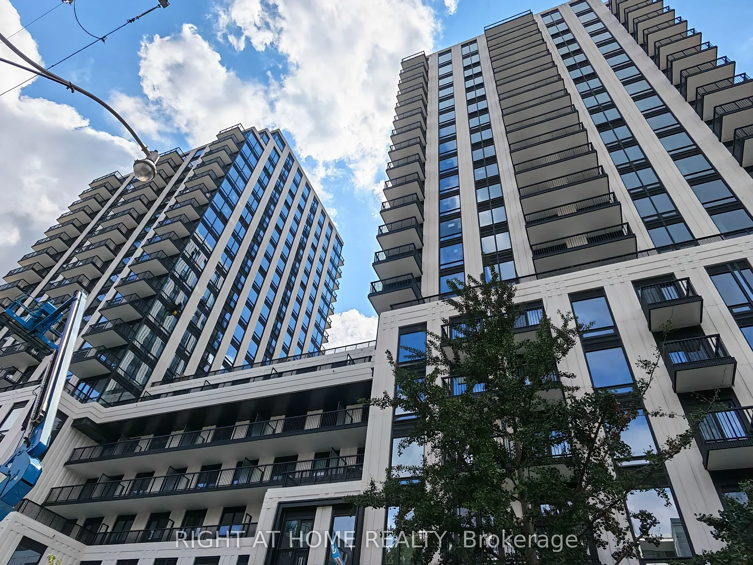 2 bed, $2,325 — Photo 1