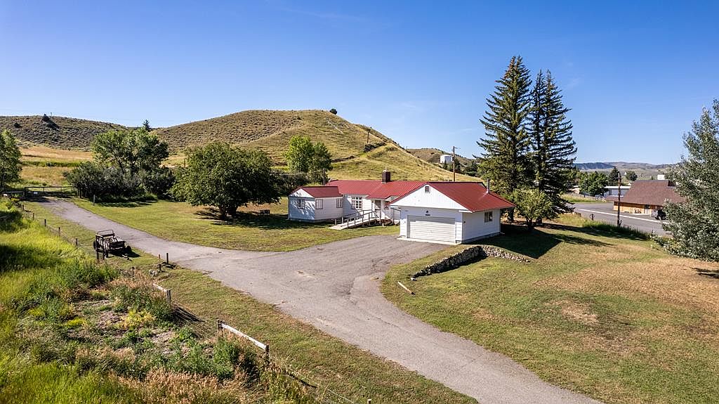 1406 Highland Ave, Meeteetse, WY 82433 MLS 10021334 Zillow