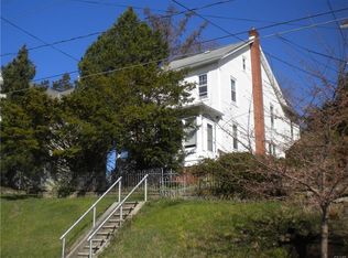 21 Franklin St, Whitehall, PA 18052