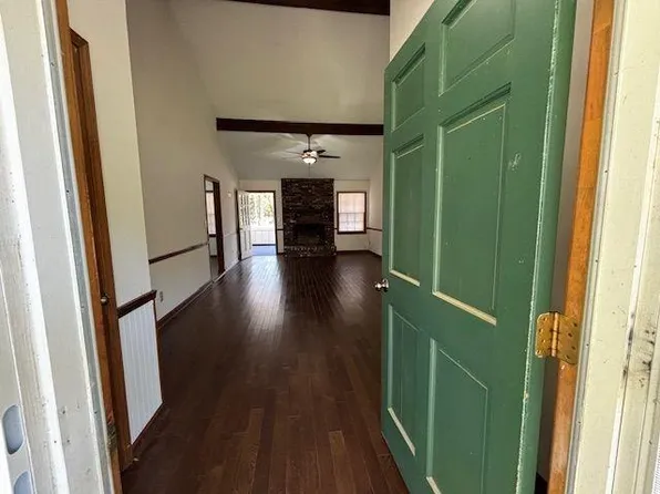 2346 Eastgate Dr, Snellville, GA 30078