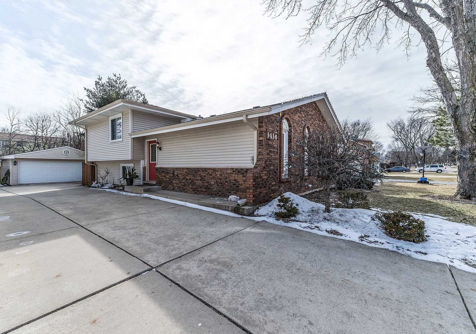 1414 E Elm St, Wheaton, IL 60189 Zillow