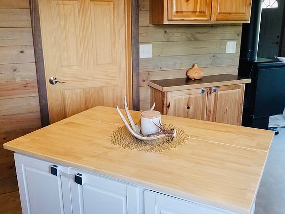 Island, door to bathroom