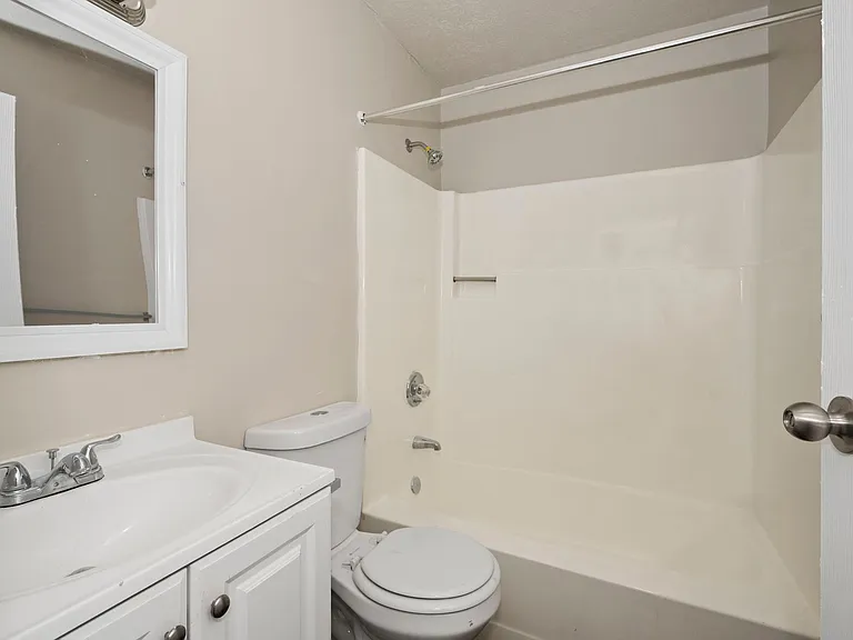 2303 Wyoming Ave — Photo 11