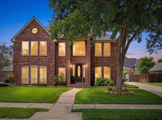 2211 Walnut Grove Ln, Richmond, TX 77406