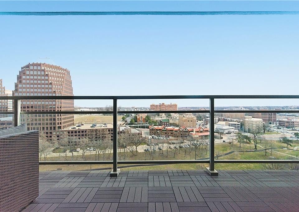 1st image of 4545 Wornall Rd APT 1104