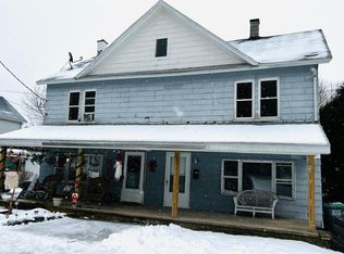 320 Whitmore Ave, Mayfield, PA 18433