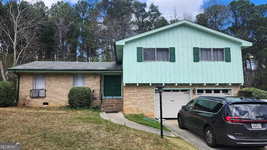 3 bed, 2.5 bath, 1599 sqft, $1,900 — Photo 1