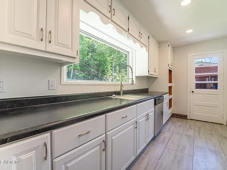 101 Disston Rd — Photo 7