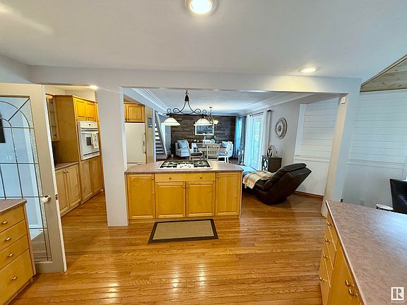 5th image of 316 Range Road 120 #60501