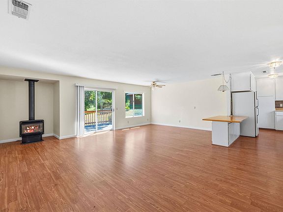 4th image of 12751 Cresthaven Dr